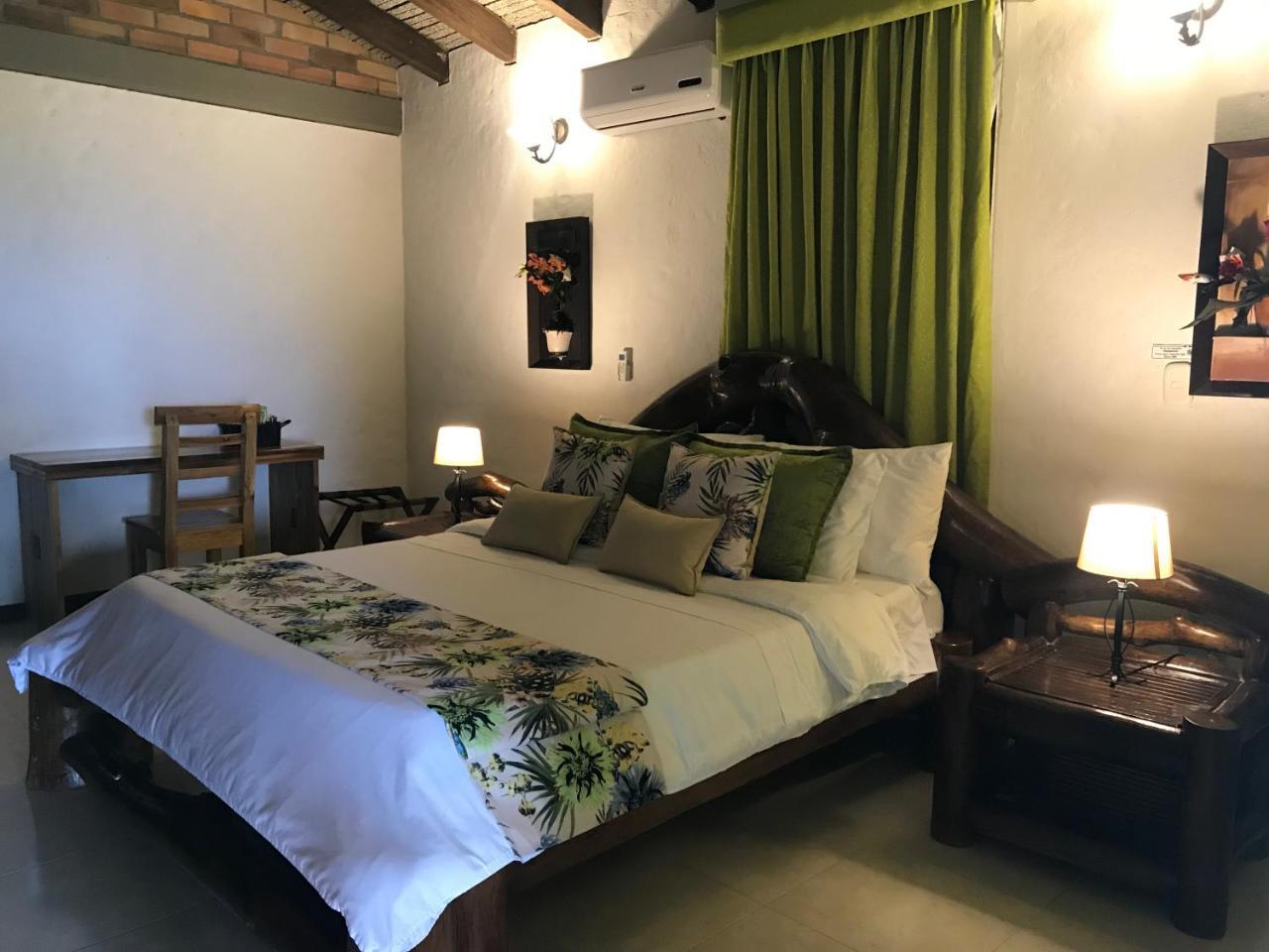 Hotel Tata Premium 普韦布洛保 外观 照片